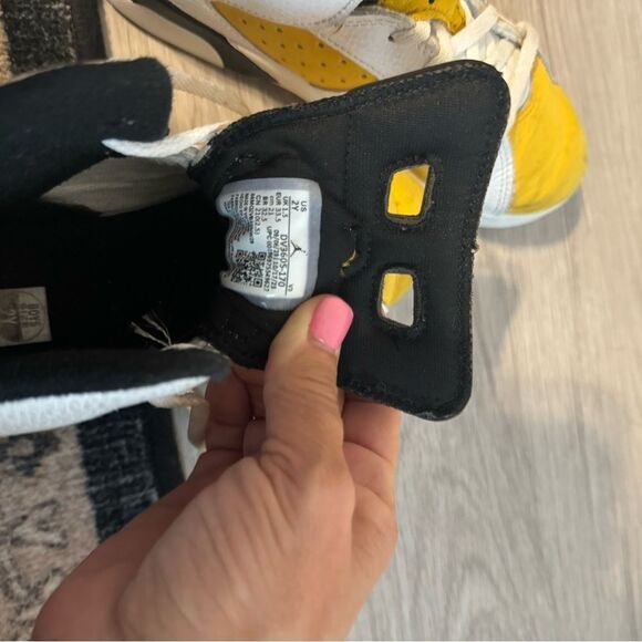 Air Jordan 6 Yellow Ochre Size US 2Y - Picture 6 of 9